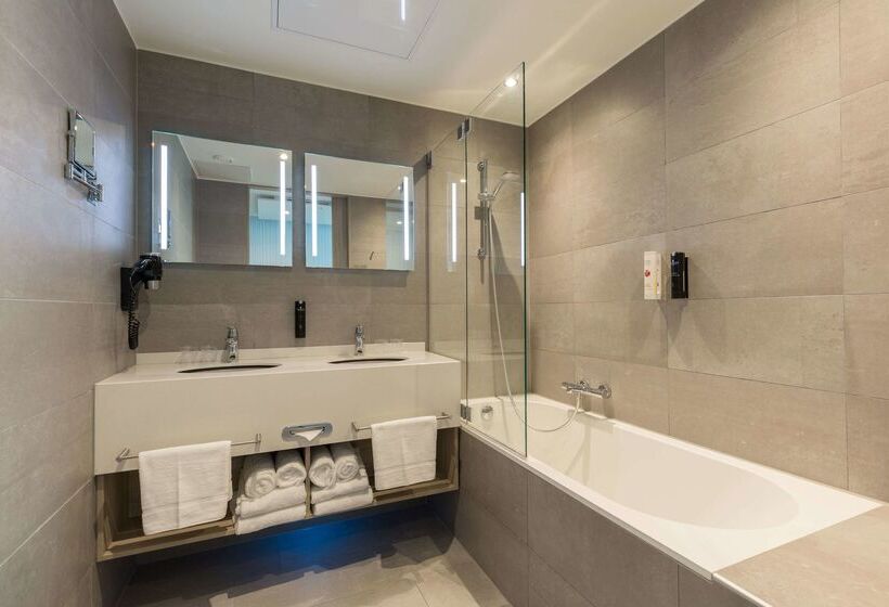 هتل Ramada The Hague Scheveningen