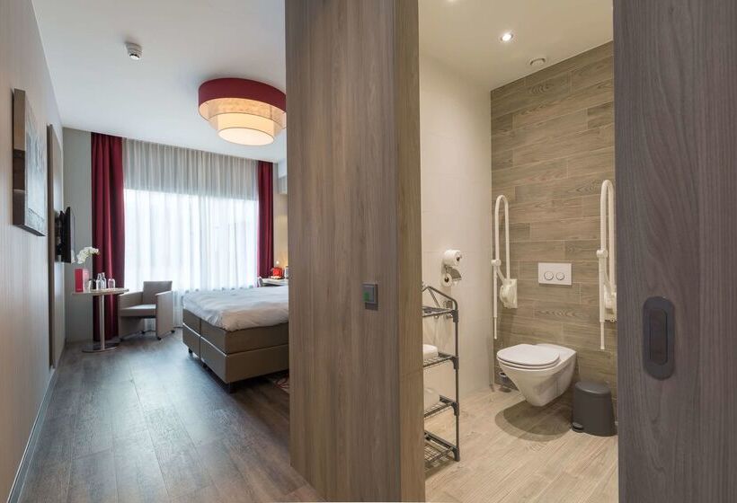 هتل Ramada The Hague Scheveningen