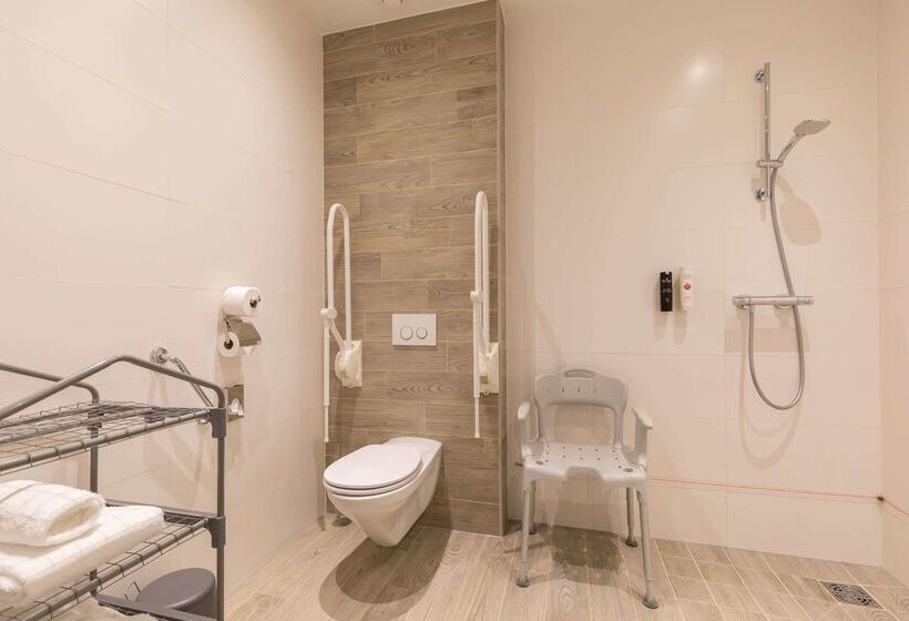 هتل Ramada The Hague Scheveningen
