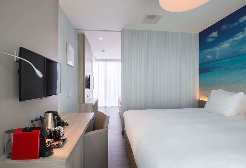 هتل Ramada The Hague Scheveningen