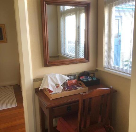 هتل Shelbourne Villa