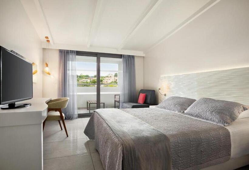 هتل TRYP by Wyndham Corfu Dassia