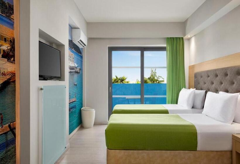 هتل TRYP by Wyndham Corfu Dassia
