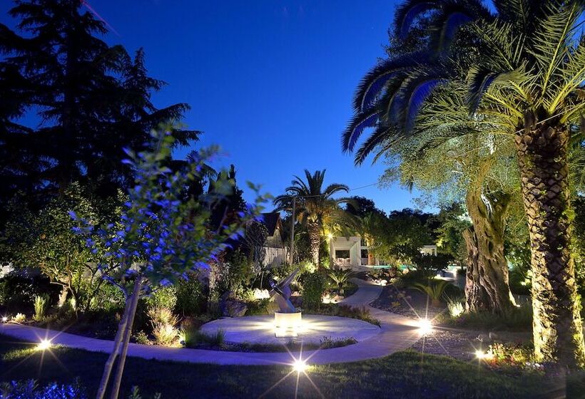 هتل TRYP by Wyndham Corfu Dassia