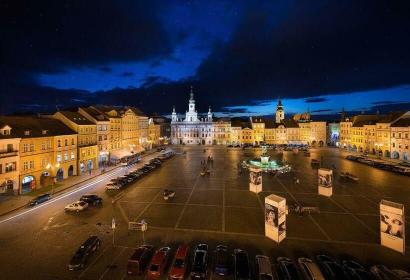 هتل Zvon Design Suites