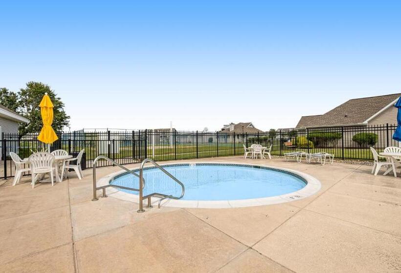 هتل Bethany Bay Condos