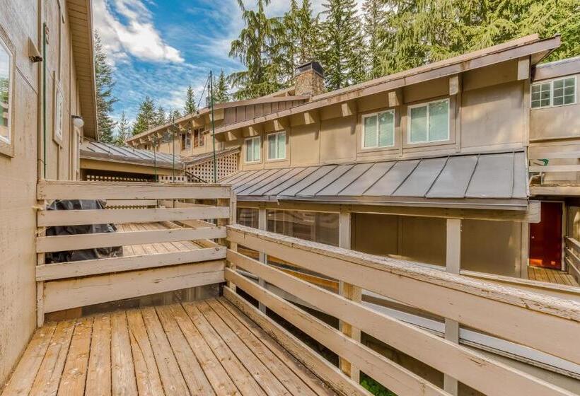 호텔 Edelweiss Retreat