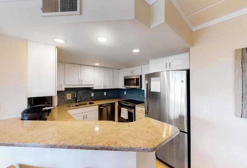 فندق Nauti By Nature