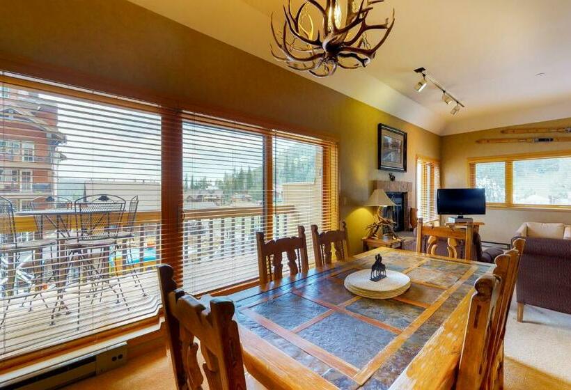 هتل Purgatory Village #305