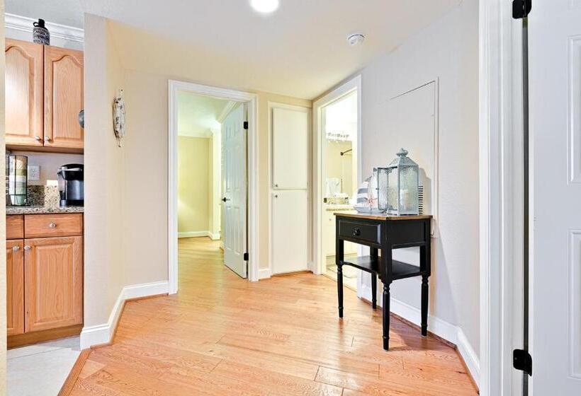 בית מלון כפרי Ritz Point Condo
