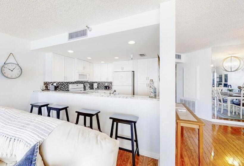 فندق Shore House 502