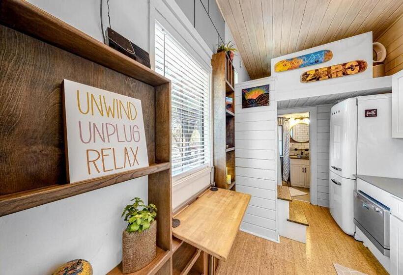 호텔 Chimney Rock Tiny Home