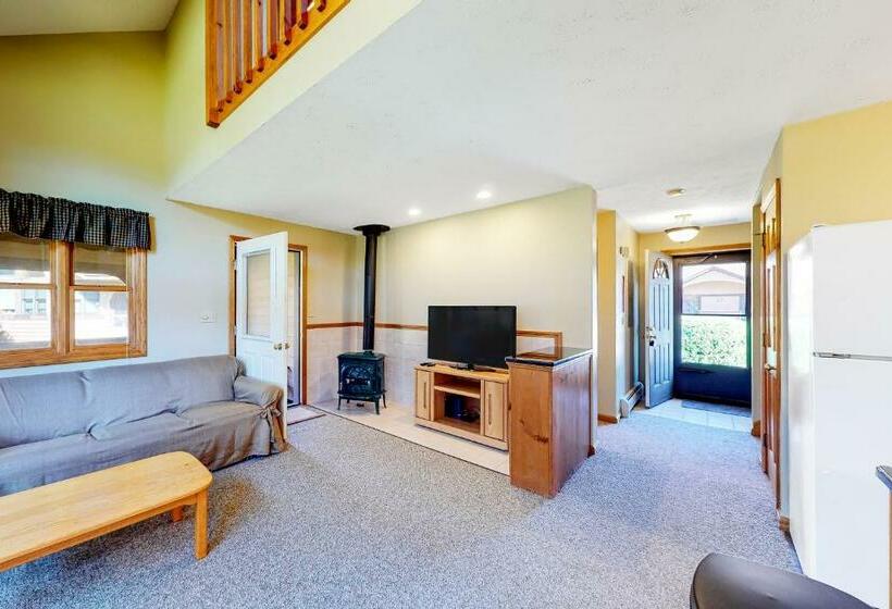 فندق Mountain & Golf Retreat