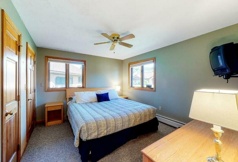 فندق Mountain & Golf Retreat