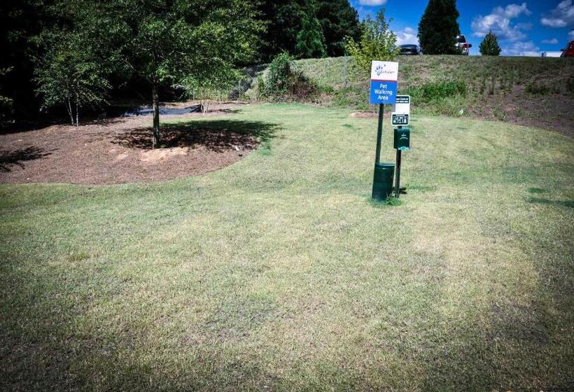 호텔 Candlewood Suites Columbus Northeast, An Ihg