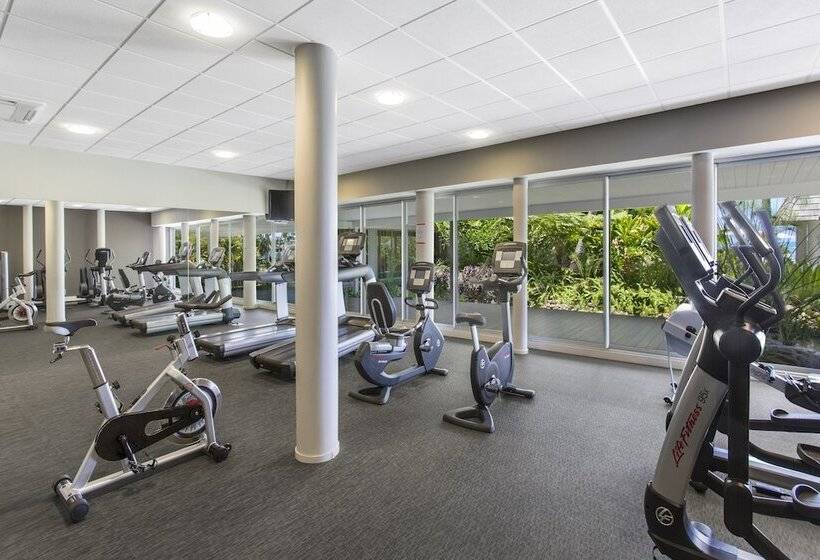 هتل Chateau Royal Beach Resort & Spa, Noumea