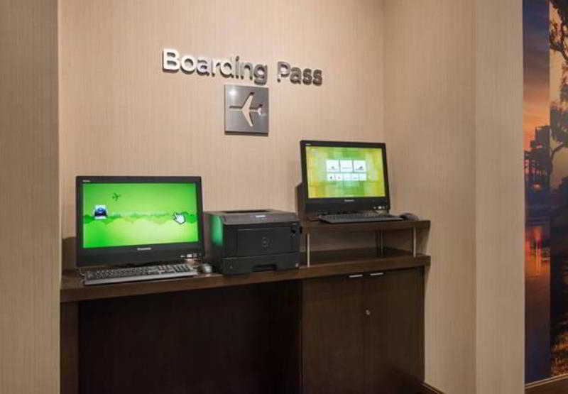 هتل Courtyard By Marriott Irvine Spectrum