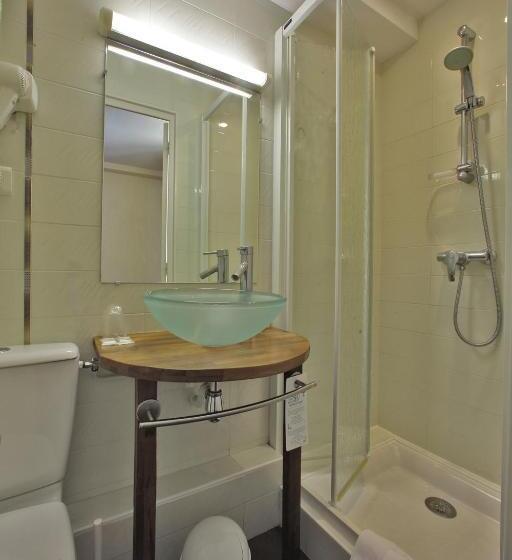 ホテル Hôtel Le Madrigal