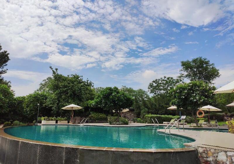 酒店 Taj Damdama Lake Resort & Spa, Gurugram