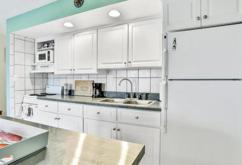 فندق Mariners Cove 302
