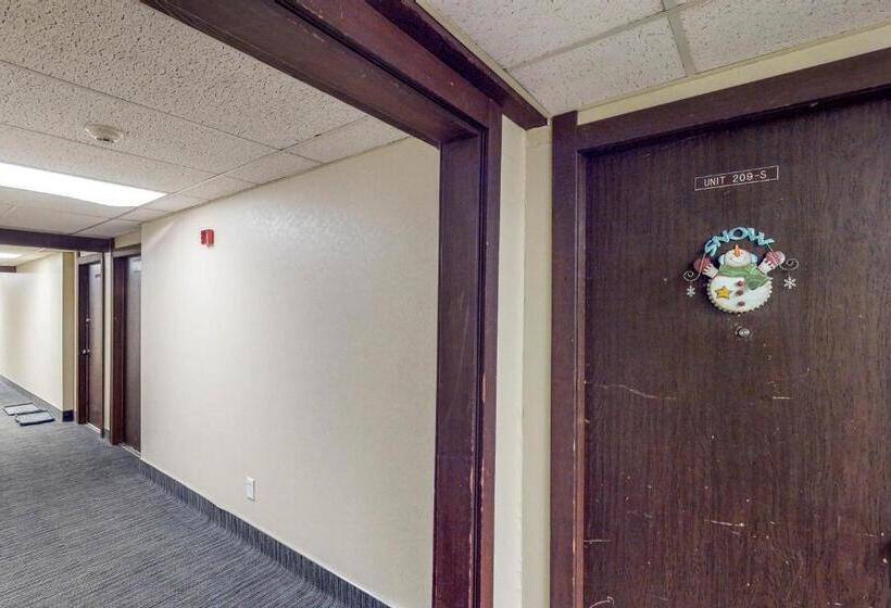 فندق Cozy Crystal Mountain Condo