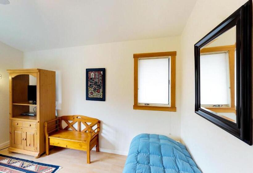 فندق Cozy Crystal Mountain Condo