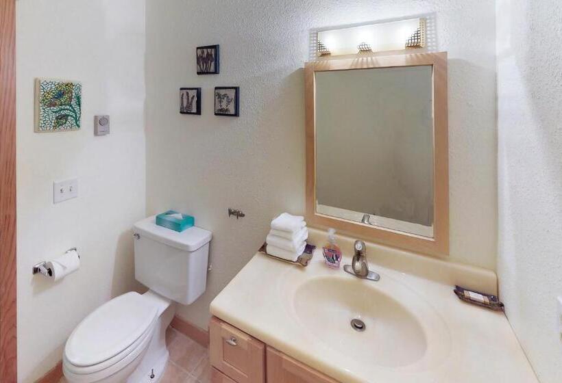 فندق Cozy Crystal Mountain Condo