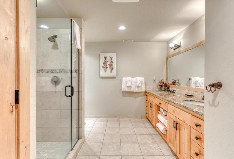 호텔 Grand Lodge South #102