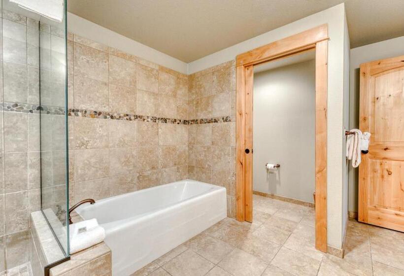 호텔 Grand Lodge South #102