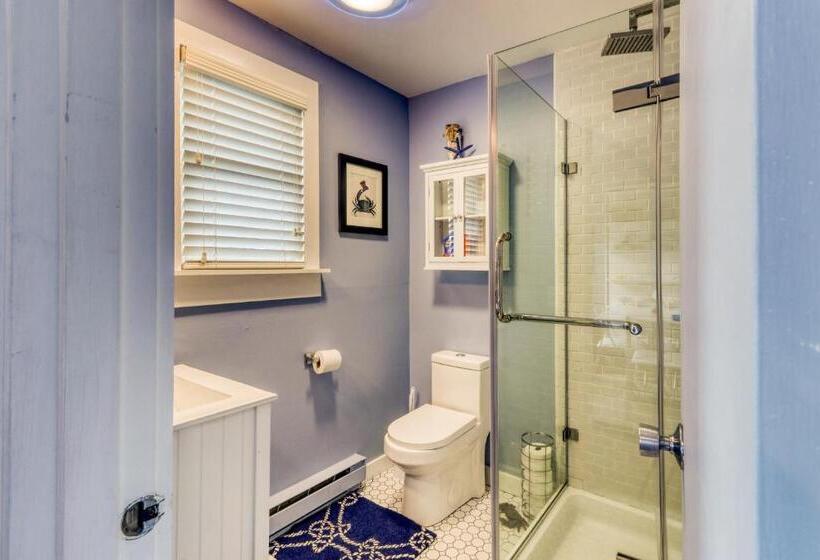 هتل Provincetown Waterfront Studio