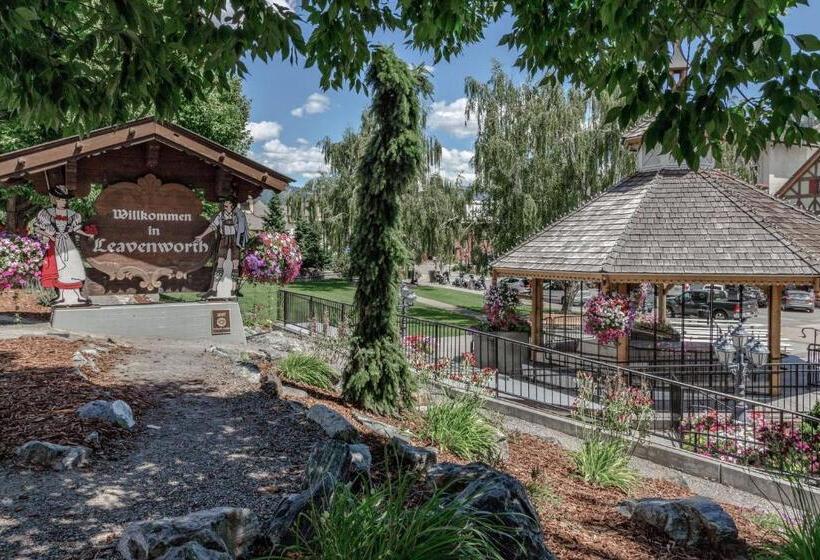 هتل Icicle Village Resort 402: Juniper Studio