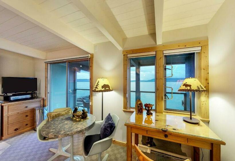 فندق Many Springs Lakefront Condo #221