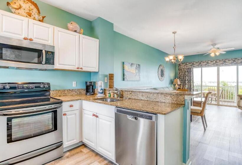 فندق Azure Breeze