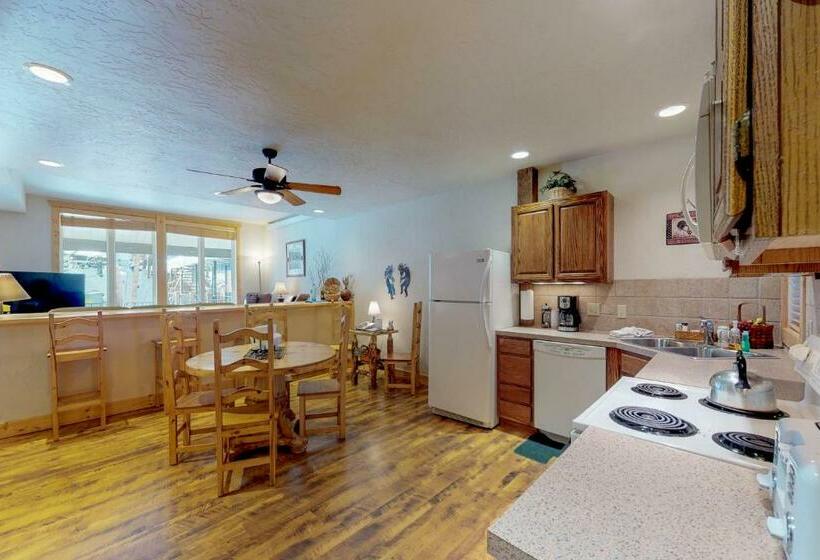 فندق Wine Down In Granby