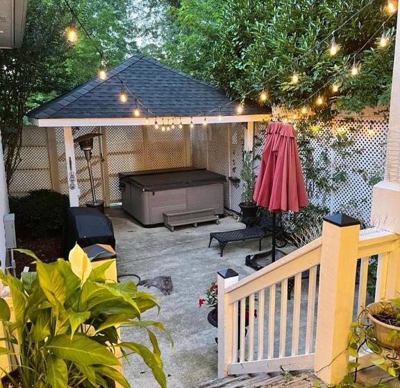 هتل Bama Bed And Breakfast   Chimes Suite