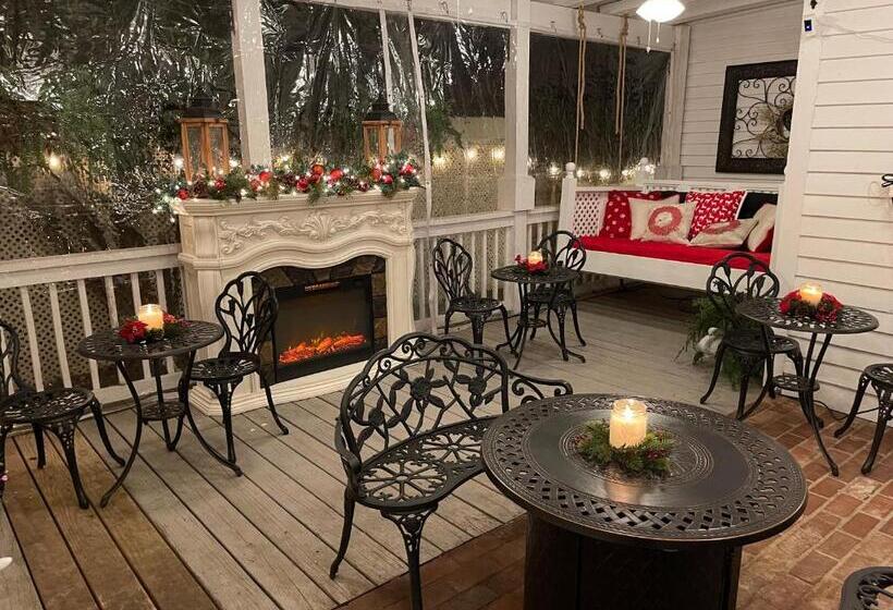 هتل Bama Bed And Breakfast   Chimes Suite