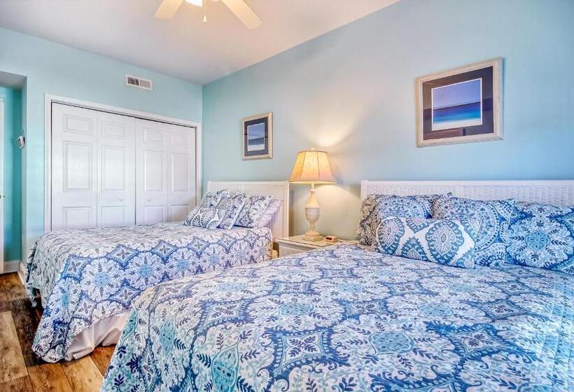 هتل Coconut Grove 203