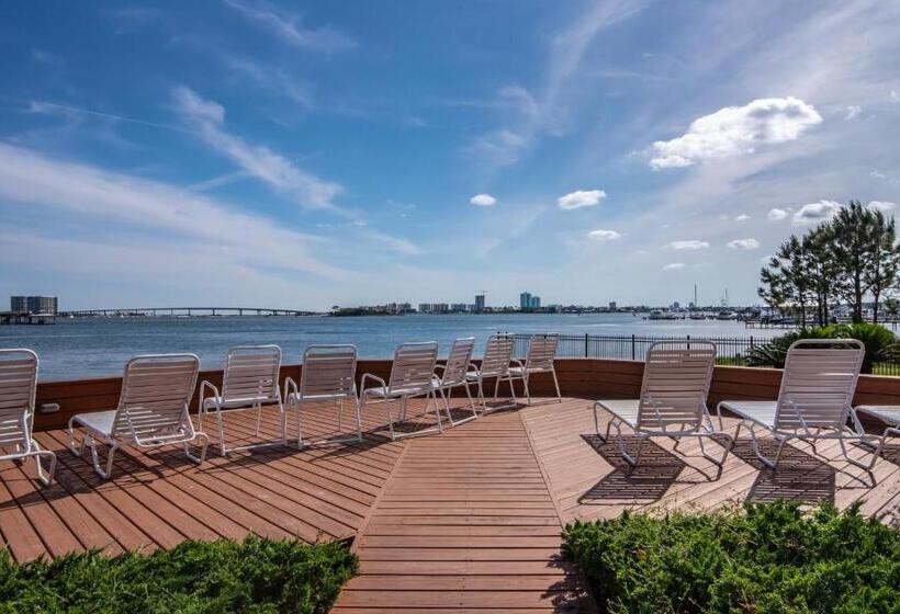 هتل Back Bay Condominium #708