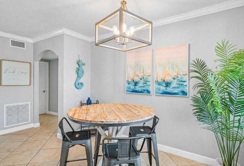 בית מלון כפרי Barefoot Beach Resort F107