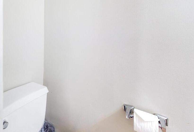 هتل Cozy Conway Condo