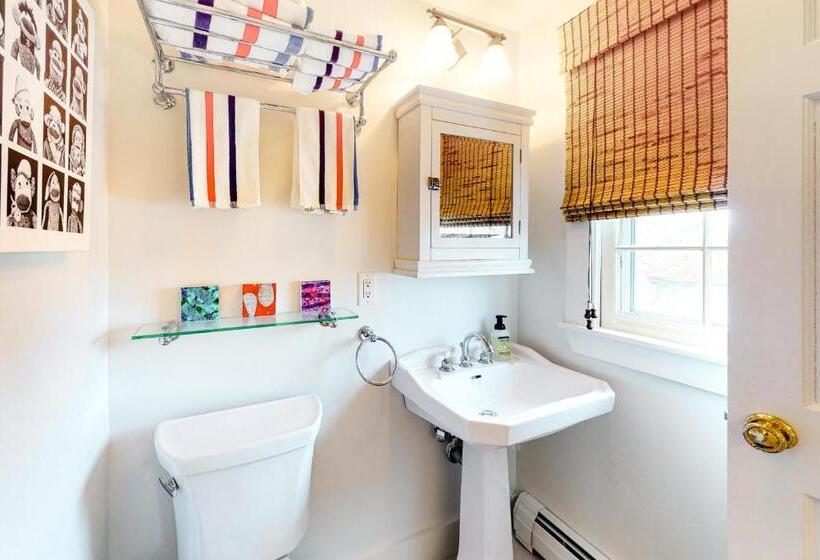 هتل Penthouse On Commercial