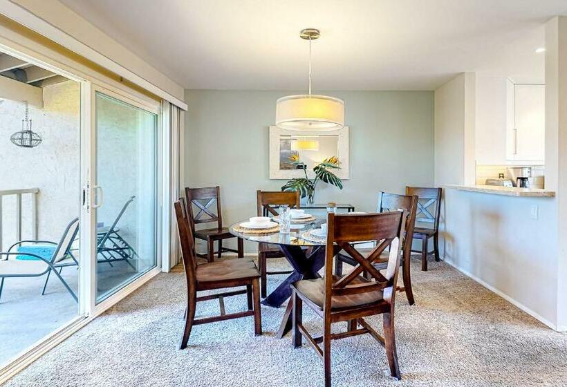 فندق Poinsettia Pacific Views