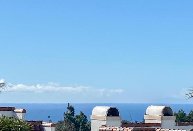 בית מלון כפרי Encantamar Escape