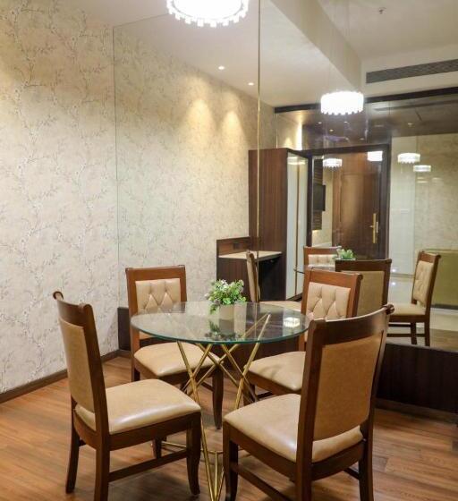 فندق Gurudev Grand