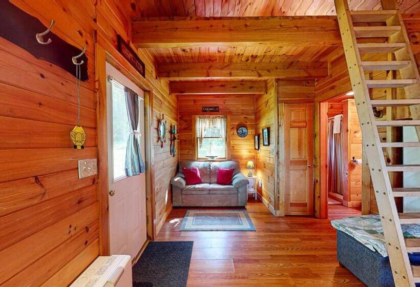 فندق Lenas  Lakeside Cabin