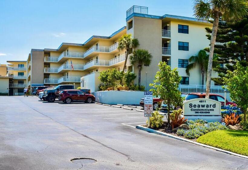 فندق Salty Mermaid