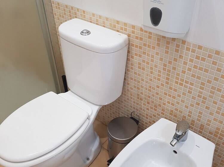 B&b Gisira
