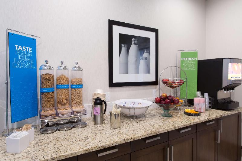 فندق Hampton Inn By Hilton Lloydminster