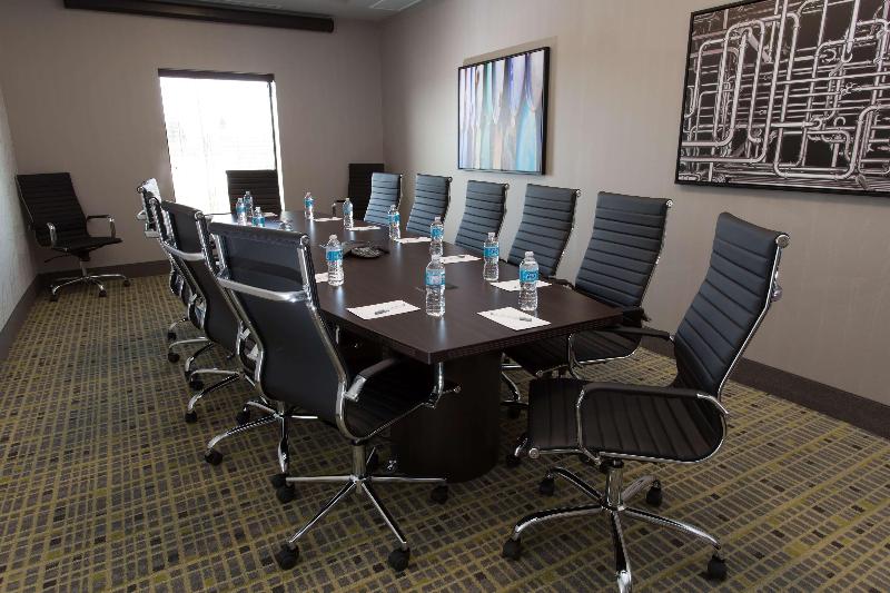 فندق Hampton Inn By Hilton Lloydminster