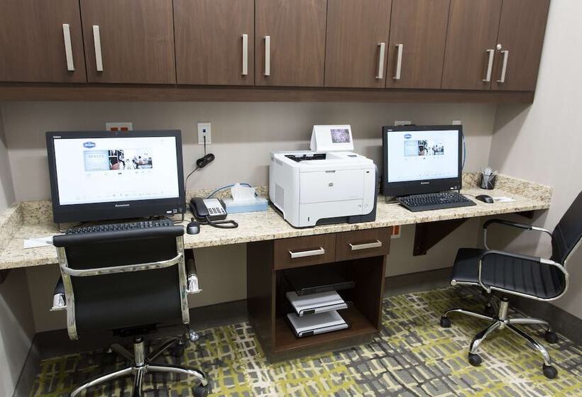 فندق Hampton Inn By Hilton Lloydminster